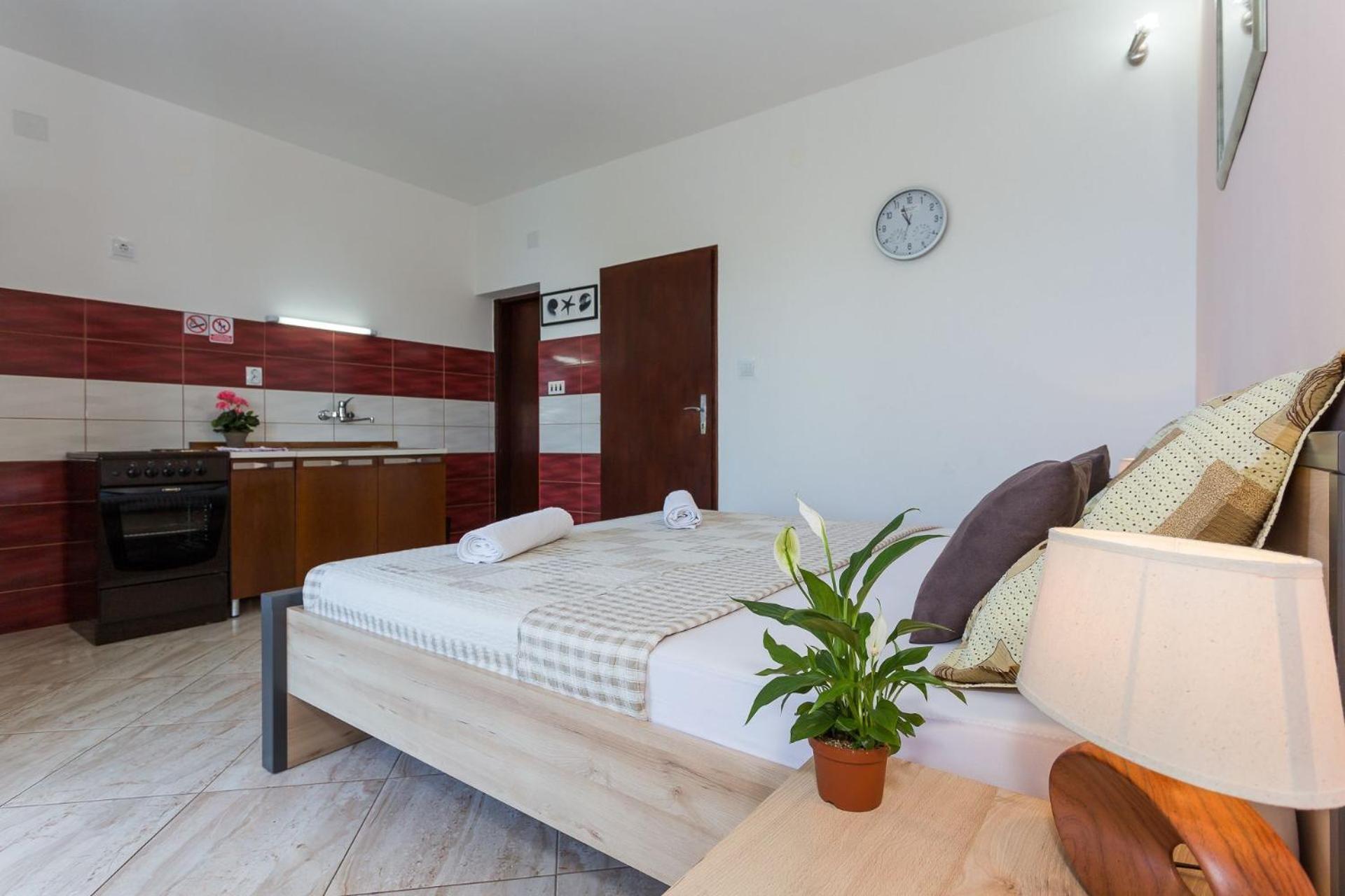 Apartments Verica - 15 M From Beach Krilo Екстериор снимка