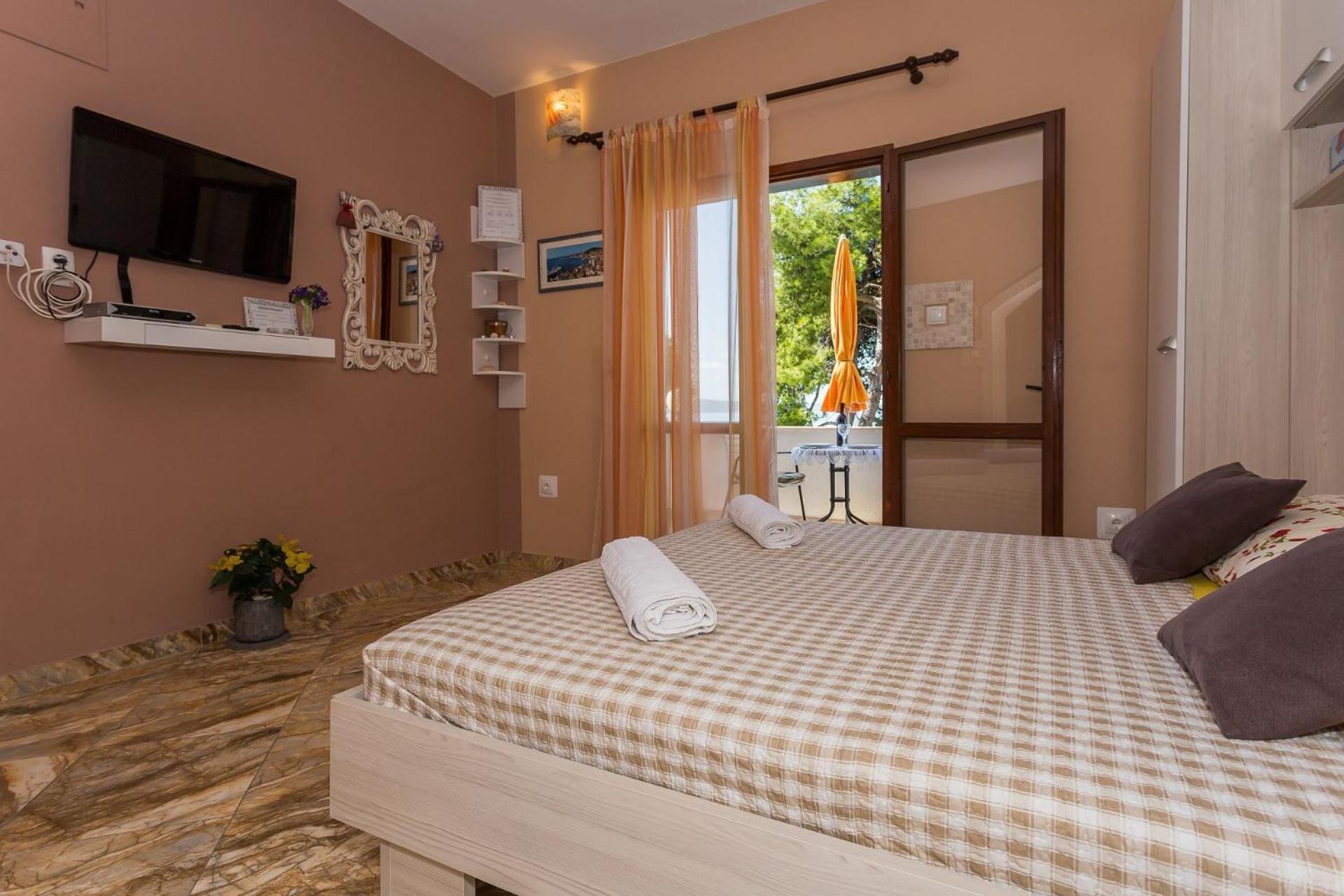 Apartments Verica - 15 M From Beach Krilo Екстериор снимка