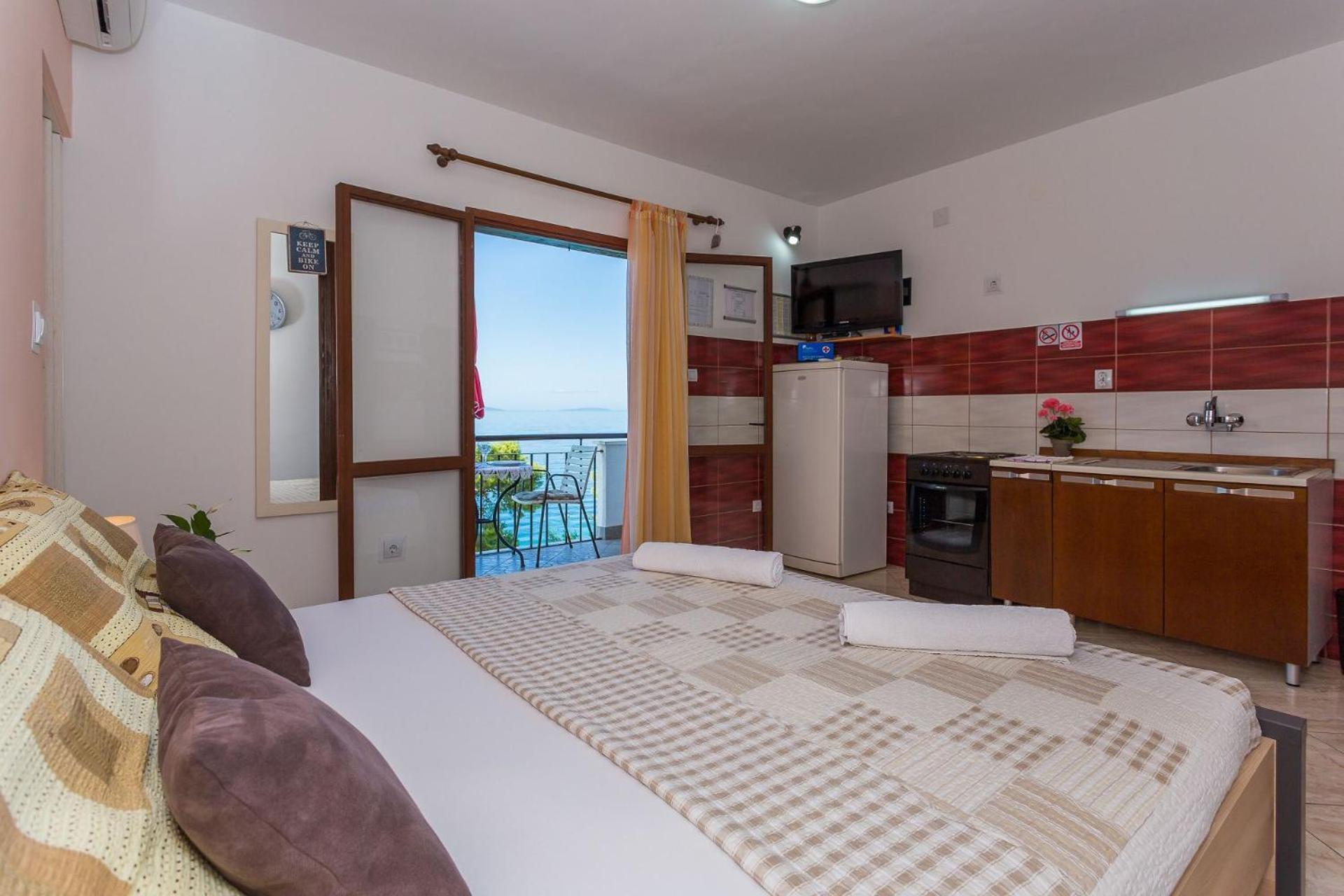 Apartments Verica - 15 M From Beach Krilo Екстериор снимка