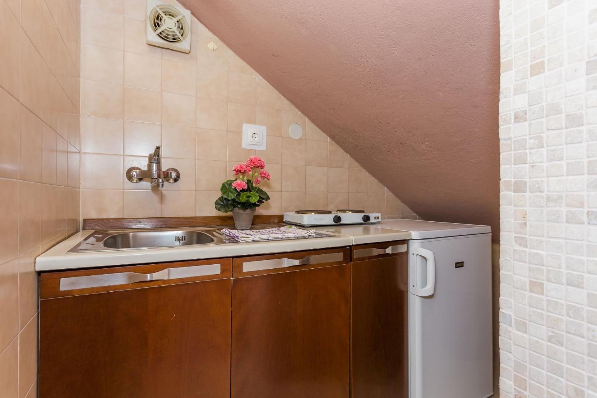Apartments Verica - 15 M From Beach Krilo Екстериор снимка