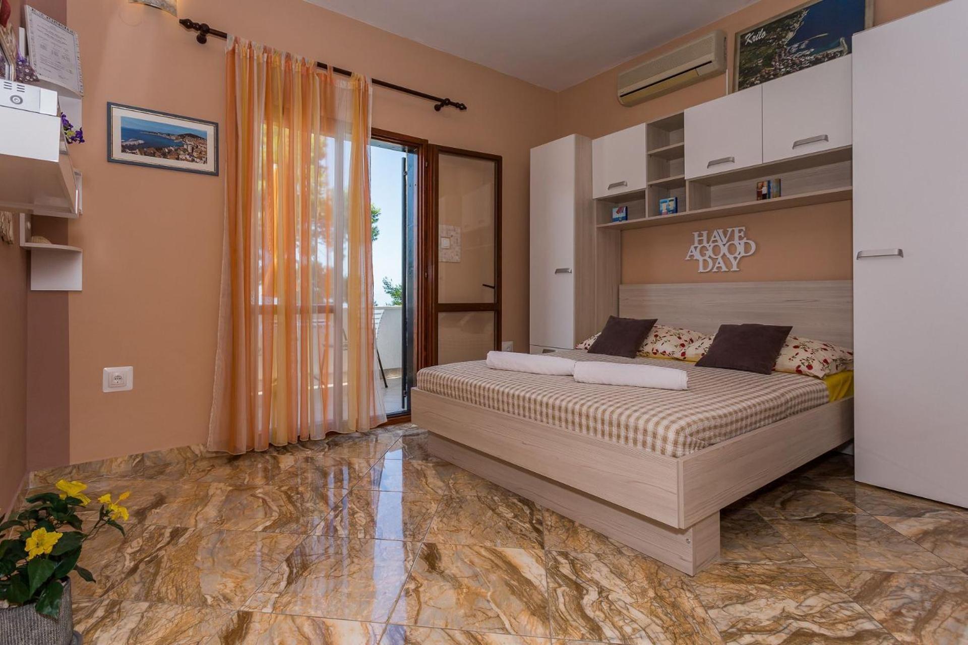 Apartments Verica - 15 M From Beach Krilo Екстериор снимка